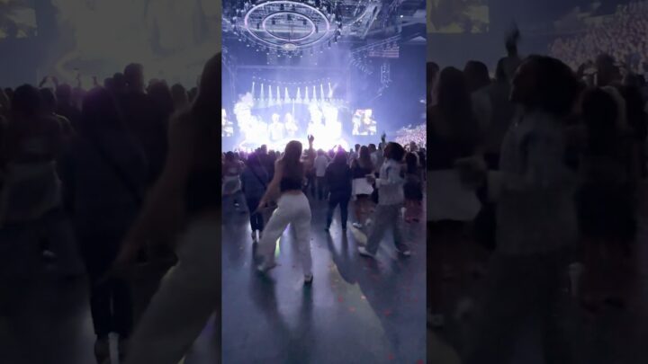 She did MY choreo at the DUA LIPA concert!! #dualipa