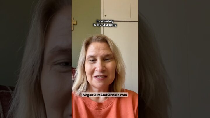 She Lost 20 Pounds After Menopause (Plant-Based Diet)🌱🔥 #plantbased #vegandiet #plantbasedweightloss